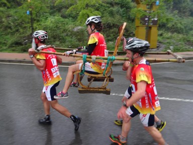 Prologue - Rickshaw chair carry