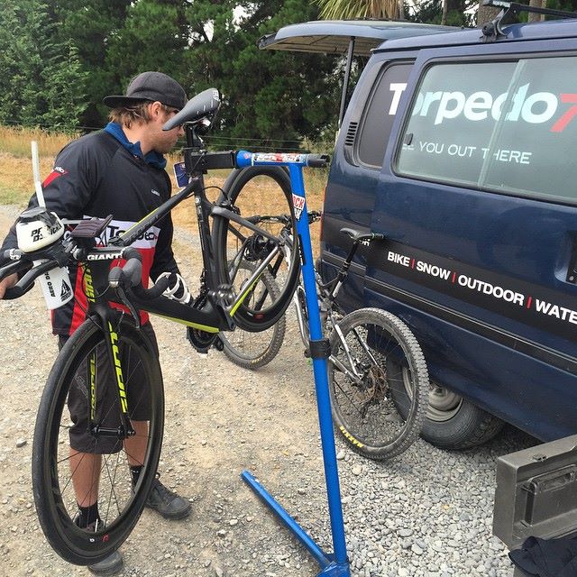 Tom from Torpedo7 fixes my chain while I'm kayaking. Photo credit: Torpedo7