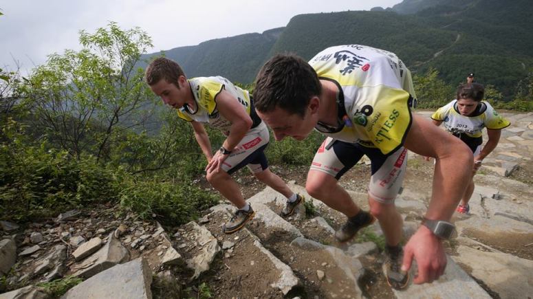 Running up the never ending steps in hot hot Zunyi 2013